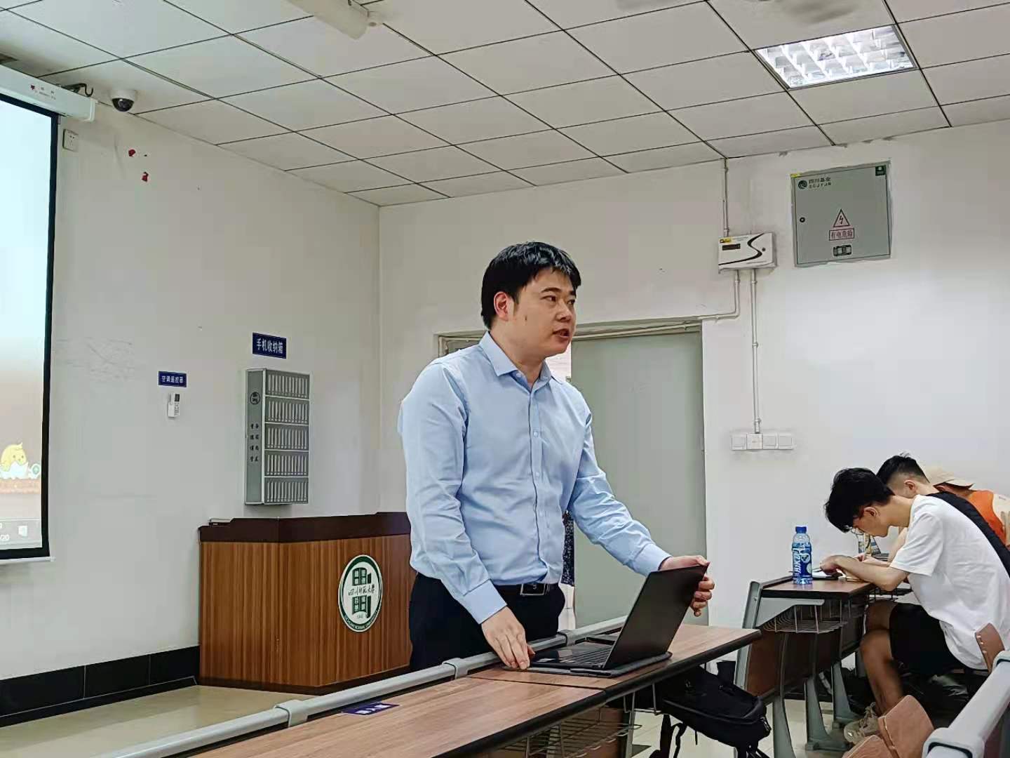 微信图片_202105230117371.jpg 微信图片_202105230117371.jpg